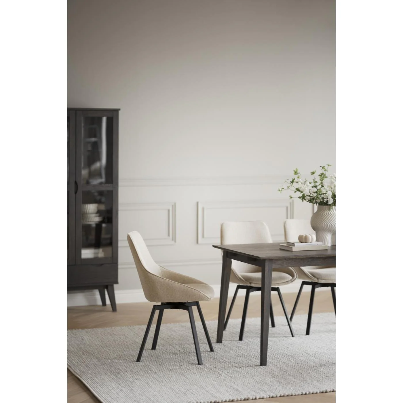 Alison tuoli musta metallijalka / vaalea beige kangas - Image 14