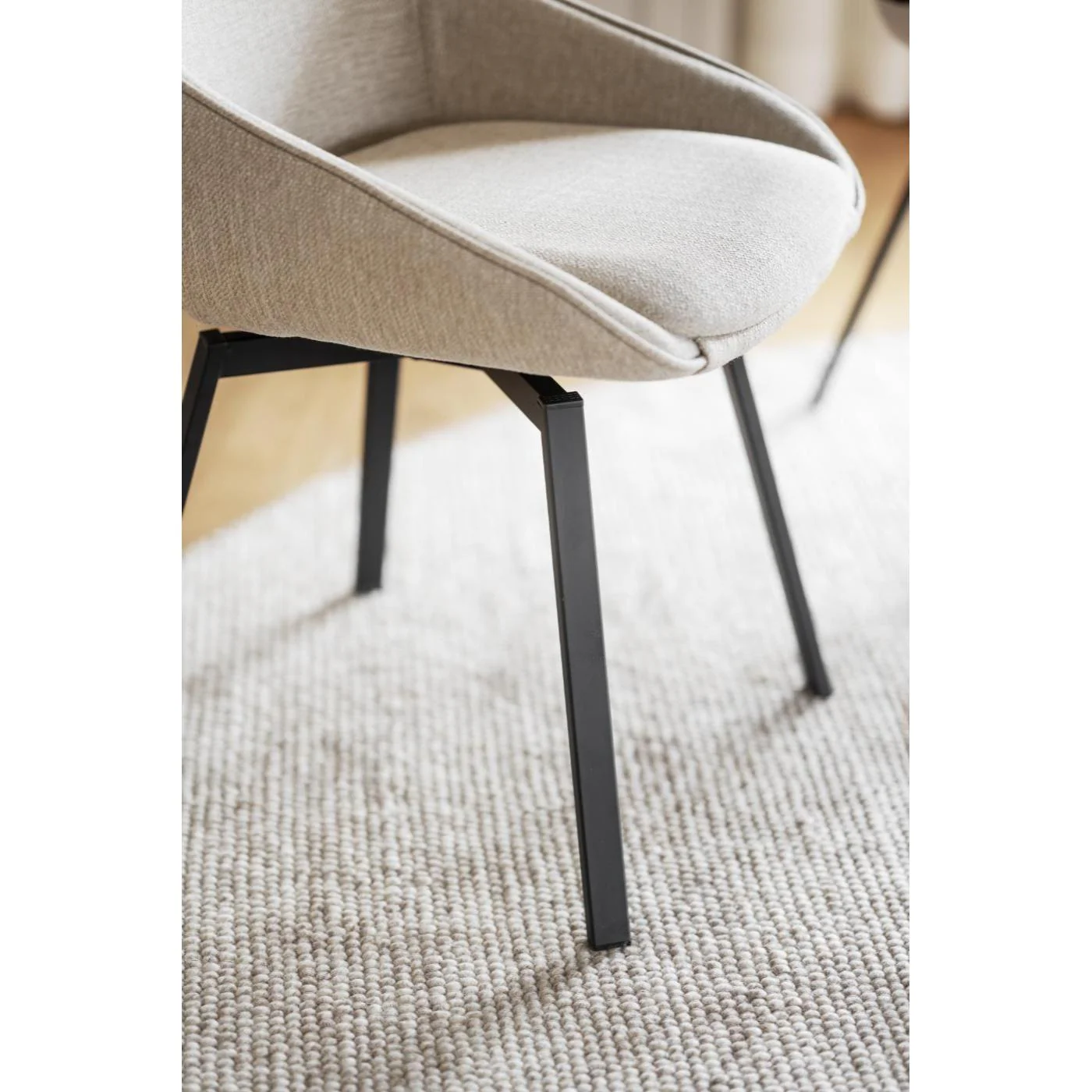 Alison tuoli musta metallijalka / vaalea beige kangas - Image 16