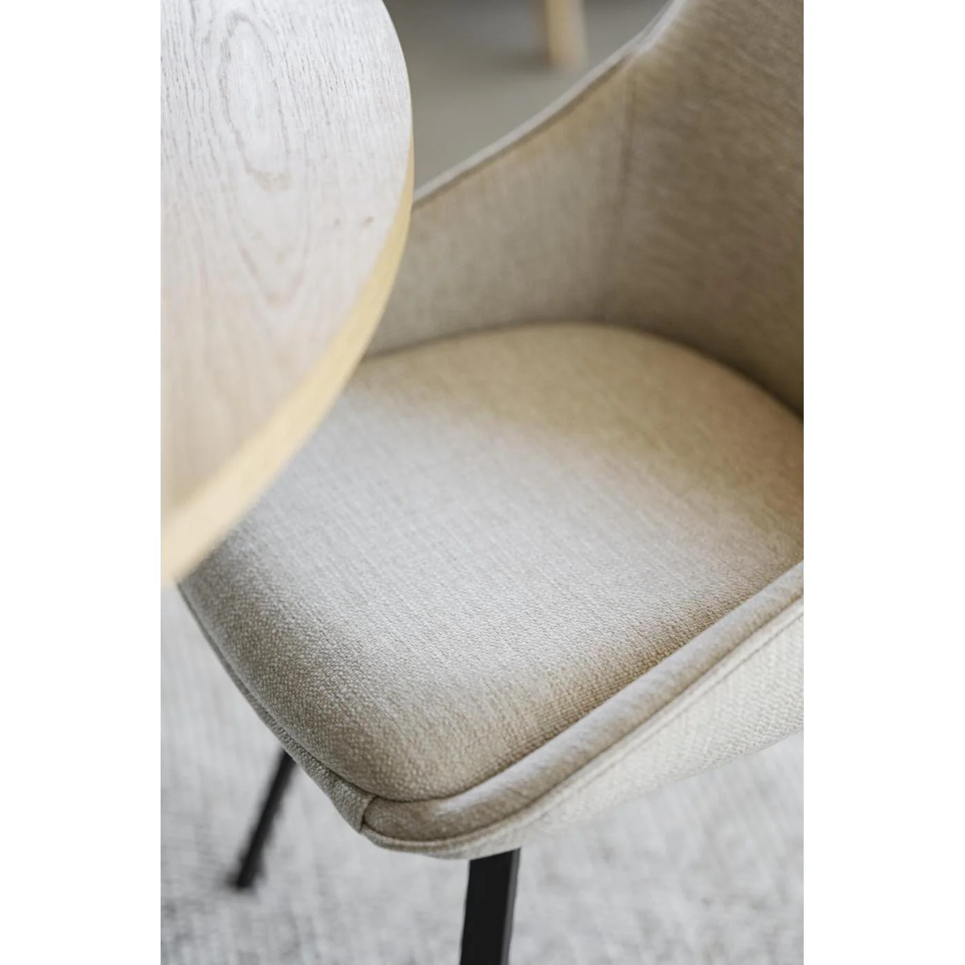 Alison tuoli musta metallijalka / vaalea beige kangas - Image 18