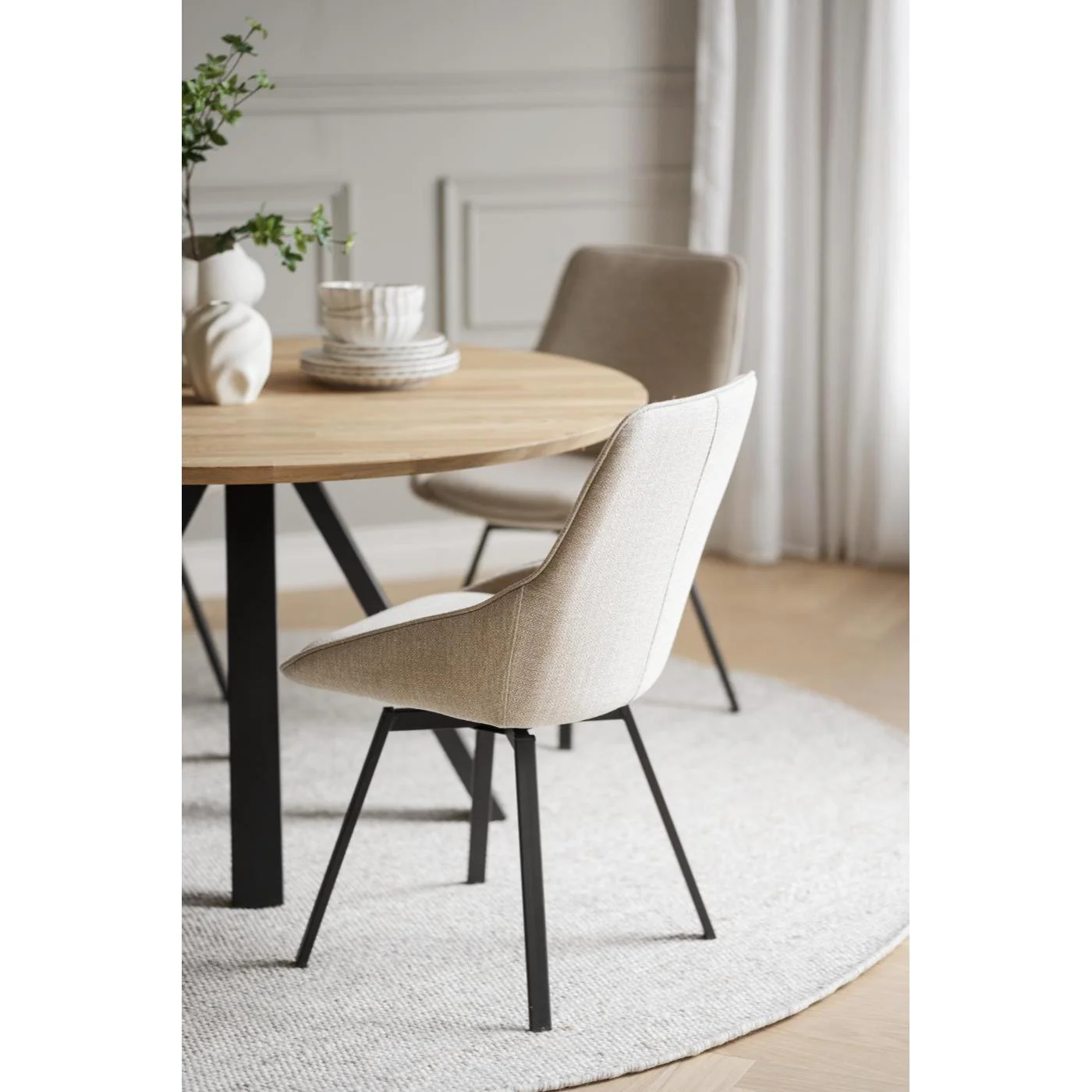 Alison tuoli musta metallijalka / vaalea beige kangas - Image 2