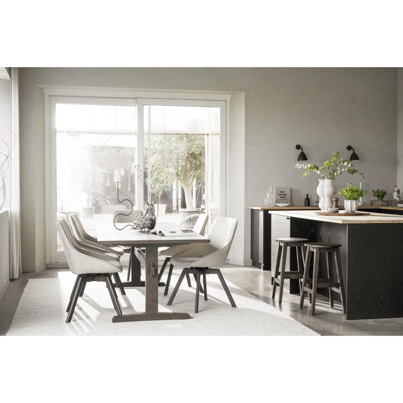 Alison tuoli ruskealakattu tammijalka / vaalea beige kangas - Image 7
